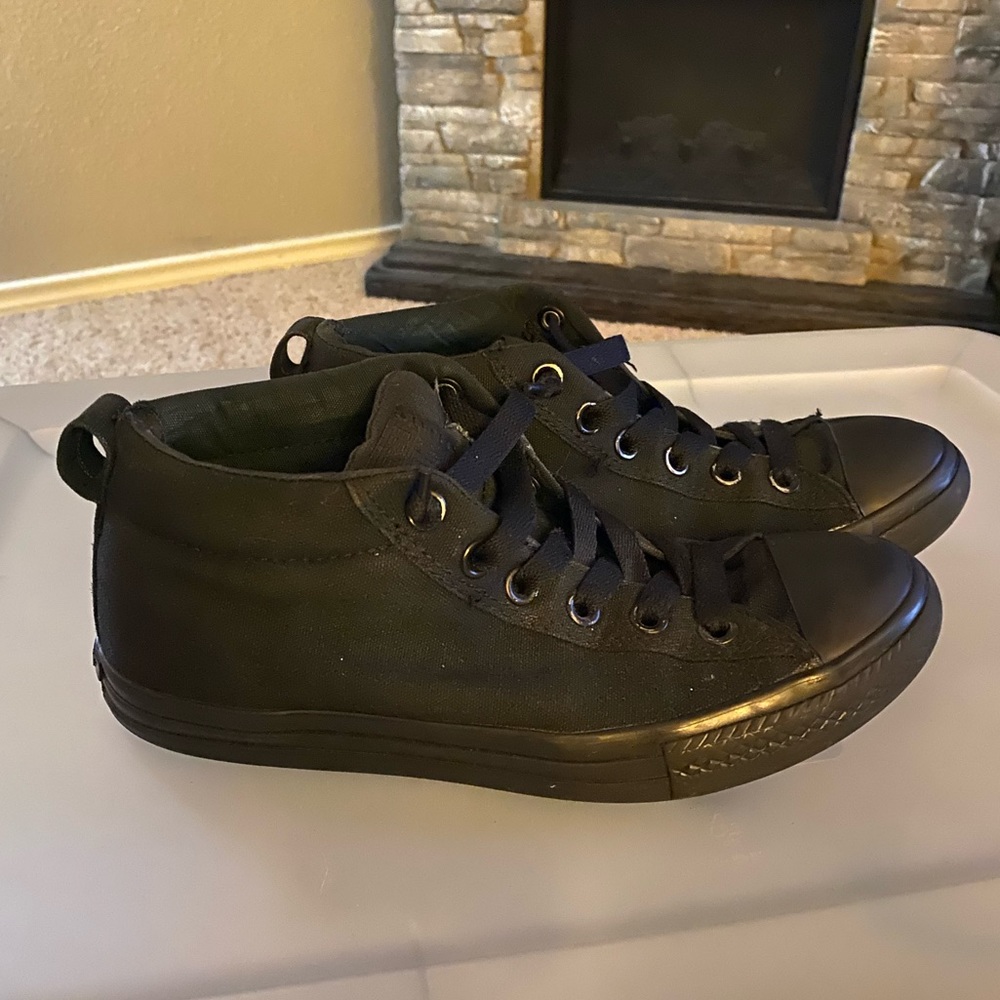 Black converse